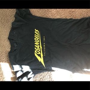 BRANDY MELVILLE LOS ANGELES SHORT SLEEVE